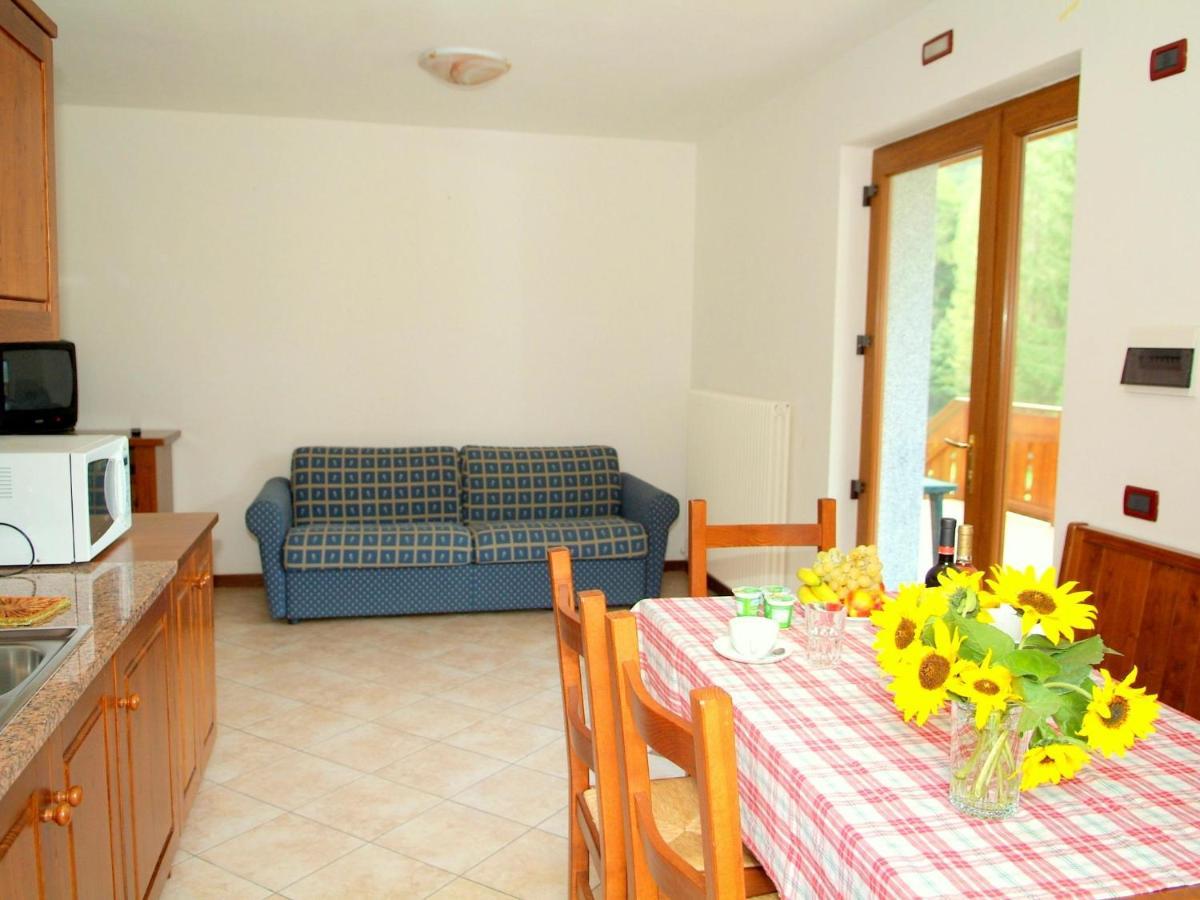 Belvilla By Oyo Villa Etti Bilo - Fronte Lago Molina di Ledro Bagian luar foto