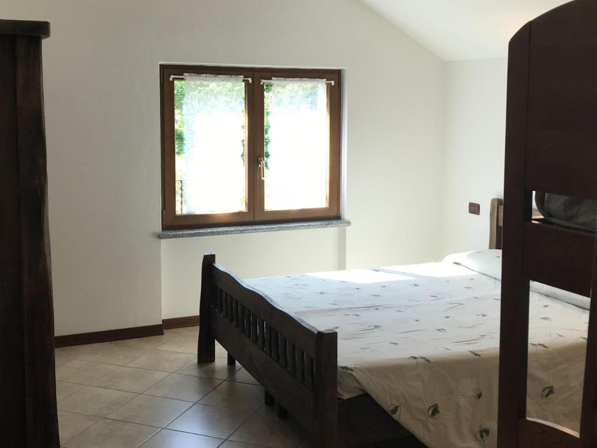 Belvilla By Oyo Villa Etti Bilo - Fronte Lago Molina di Ledro Bagian luar foto