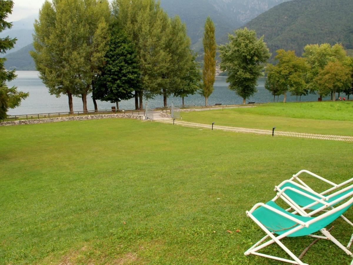 Belvilla By Oyo Villa Etti Bilo - Fronte Lago Molina di Ledro Bagian luar foto